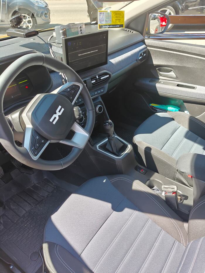 Interior of the Cristi Taxi Borșa car, front seats